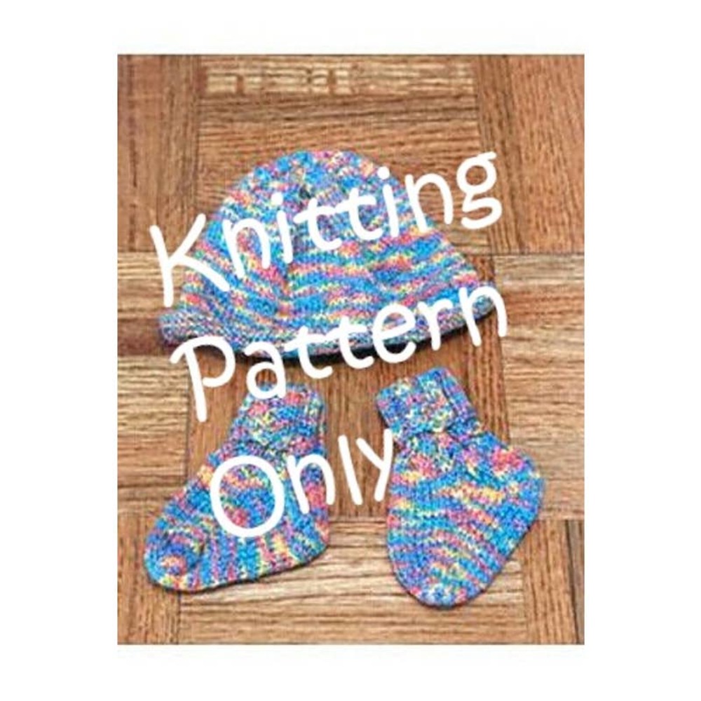 New JoAnne Turcotte Plymouth Yarn S082 Baby Socks and Hat Knitting Pattern